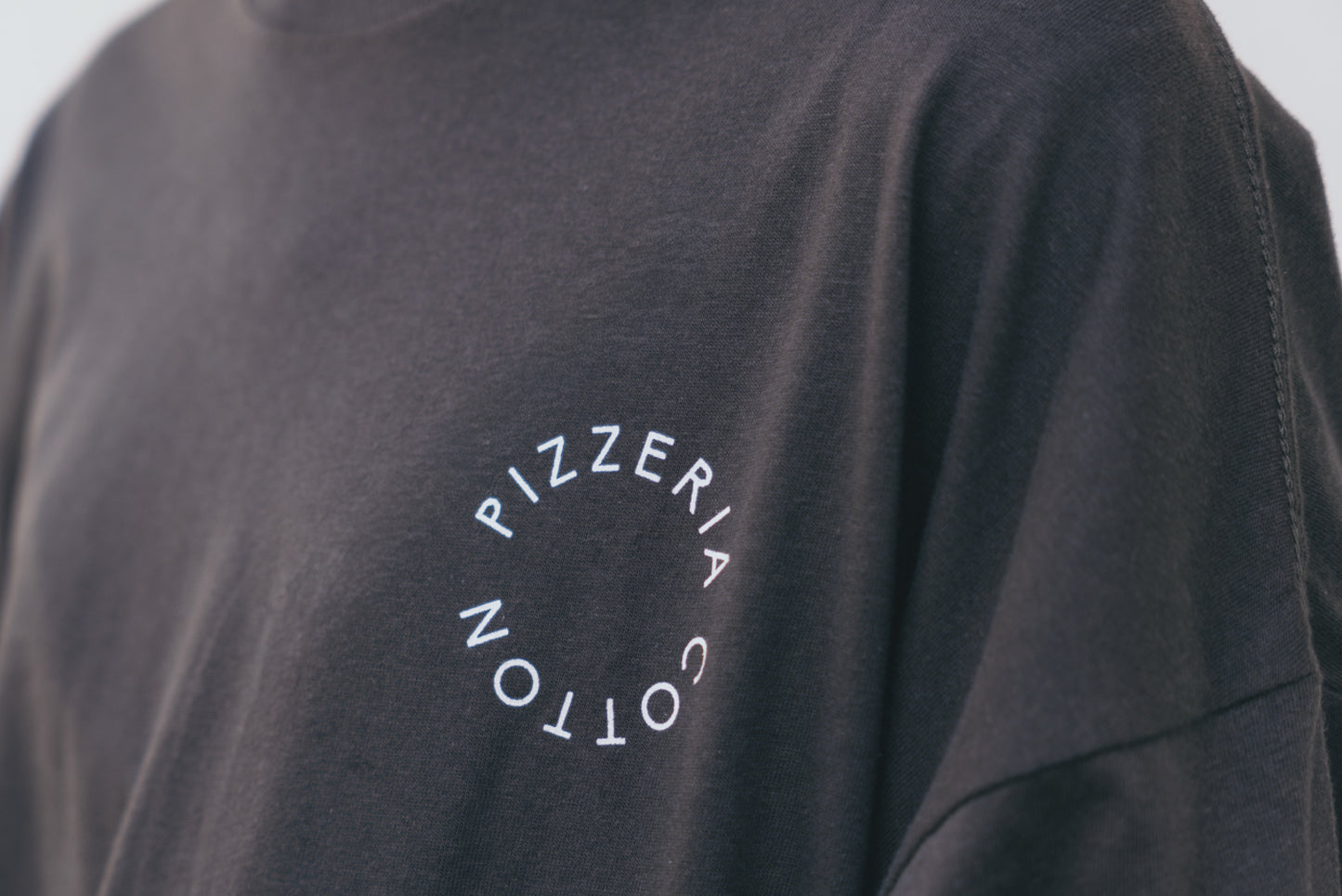 PIZZERIA COTTON Long Sleeve T-shirt（Sumi Black）